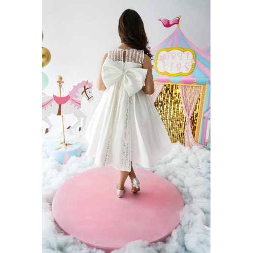 فستان بناتي سهرة إطلالة الأميرات ذيل مرصع وفيونكه من الخلف - M3570 فستان بناتي سهرة إطلالة الأميرات ذيل مرصع وفيونكه من الخلف - M3570