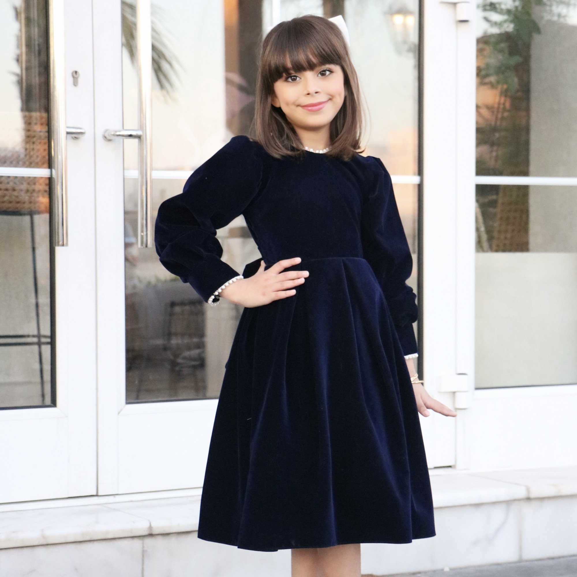 فستان بناتي مخمل كحلي بياقة لؤلؤ | فستان شتوي للمناسبات - 1114