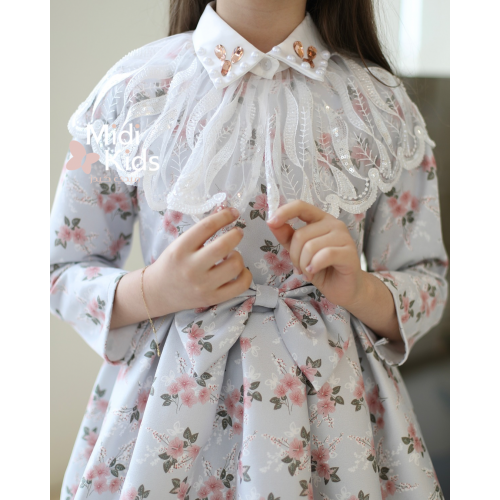 فستان بناتي مورد ناعم | فيونكة خصر أنيقة وتفاصيل رقبة ذانتيل - M3766