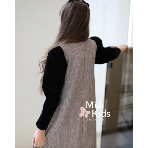 فستان شتوي تريكو فاخر | ياقة وأكمام مخمل أسود وإكسسوار لامع - M3799