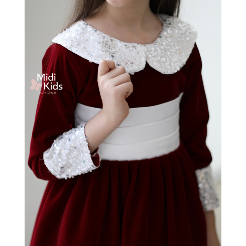 فستان مخمل عنابي فاخر | صدر أبيض وأكمام براقة لإطلالة استثنائية - M3786