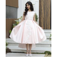 فستان بناتي خربزي بتطريز فاخر مكيادو | فستان بفيونكة خلفية كبيرة - M3761 فستان بناتي خربزي بتطريز فاخر مكيادو | فستان بفيونكة خلفية كبيرة - M3761