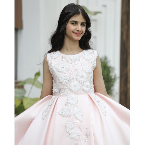 فستان بناتي خربزي بتطريز فاخر مكيادو | فستان بفيونكة خلفية كبيرة - M3761 فستان بناتي خربزي بتطريز فاخر مكيادو | فستان بفيونكة خلفية كبيرة - M3761