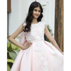 فستان بناتي خربزي بتطريز فاخر مكيادو | فستان بفيونكة خلفية كبيرة - M3761 فستان بناتي خربزي بتطريز فاخر مكيادو | فستان بفيونكة خلفية كبيرة - M3761