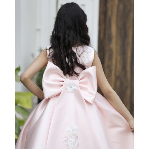 فستان بناتي خربزي بتطريز فاخر مكيادو | فستان بفيونكة خلفية كبيرة - M3761 فستان بناتي خربزي بتطريز فاخر مكيادو | فستان بفيونكة خلفية كبيرة - M3761