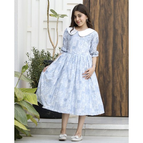 فستان بناتي فاخر مرصع بالفصوص اللامعة | سحر السماء حين تعانق النجوم - 1156 فستان بناتي فاخر مرصع بالفصوص اللامعة | سحر السماء حين تعانق النجوم - 1156