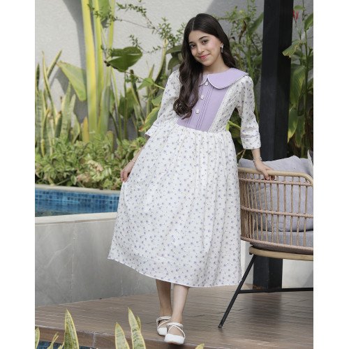 فستان بناتي زهور بنفسجي بقطعة صدر طبقات مطرزة وأزرار | نسمات الخزامى - 1141 فستان بناتي زهور بنفسجي بقطعة صدر طبقات مطرزة وأزرار | نسمات الخزامى - 1141