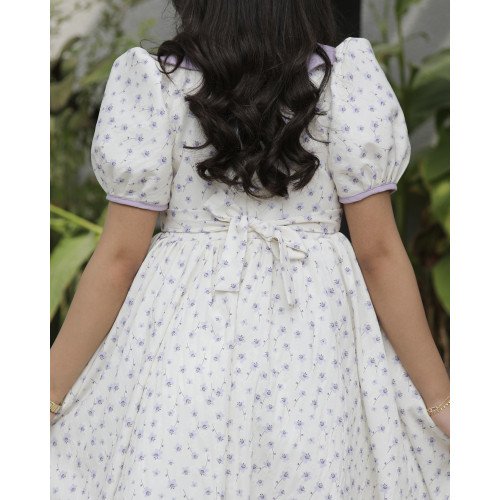 فستان بناتي زهور بنفسجي | تصميم بقطعة صدر منسدلة وحزام - 1140