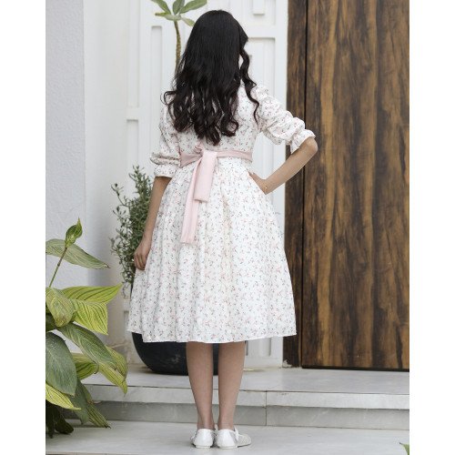 فستان بناتي زهور وردي بفيونكة خصر حديثة وتصميم فريد | سحر التجدد - 1191 فستان بناتي زهور وردي بفيونكة خصر حديثة وتصميم فريد | سحر التجدد - 1191