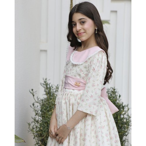 فستان بناتي زهور وردي بياقة دلعة وحزام أنيق | سحر الأنوثة في إطلالة أميرتك - 1153 فستان بناتي زهور وردي بياقة دلعة وحزام أنيق | سحر الأنوثة في إطلالة أميرتك - 1153