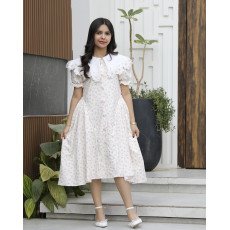 فستان بناتي مورد بياقة مرصعة وأزرار لؤلؤ | حديقة من الأناقة وبريق اللؤلؤ - 1181