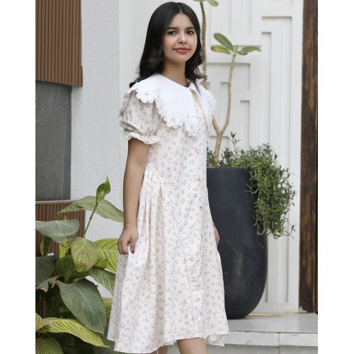 فستان بناتي مورد بياقة مرصعة وأزرار لؤلؤ | حديقة من الأناقة وبريق اللؤلؤ - 1181