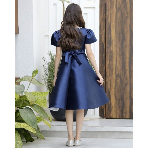 فستان بناتي سهرة ميكادو كحلي باكسسوار رقبة وأكمام مبتكرة - m3797 فستان بناتي سهرة ميكادو كحلي باكسسوار رقبة وأكمام مبتكرة - m3797