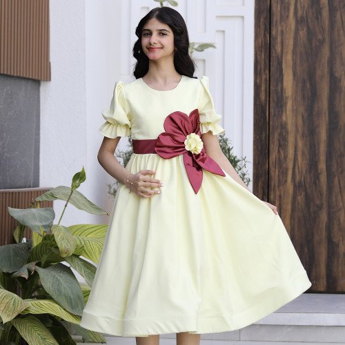 فستان بناتي ليموني بوردة عودية وأكمام كشكشة | ألوان (ليموني، عودي، أحمر) - 916 فستان بناتي ليموني بوردة عودية وأكمام كشكشة | ألوان (ليموني، عودي، أحمر) - 916