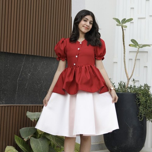 فستان بناتي أحمر بقصة بيبلوم وردي فاتح | تصميم أزرار زينة - 1163