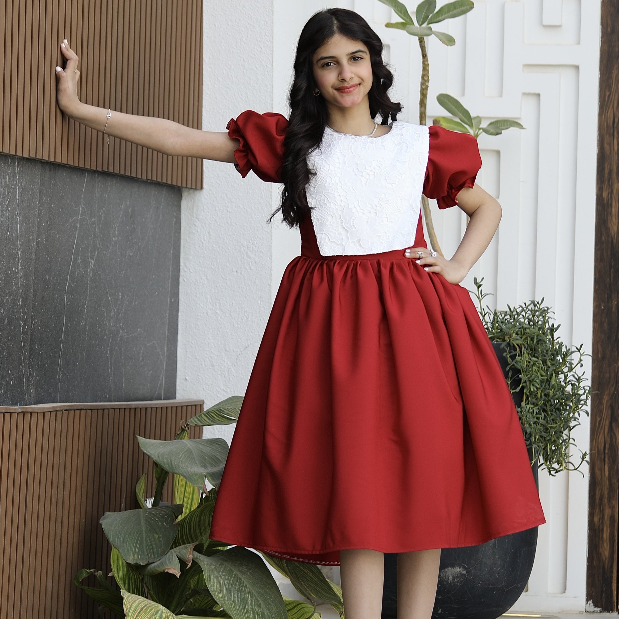 فستان بناتي مطرز بأكمام منفوشة | ألوان (أحمر، عودي، ليموني) - 1175