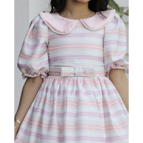 فستان بناتي ملون بخطوط متناسقة وياقة لؤلؤ | تصميم ربطة الخصر - 1148