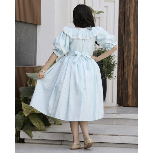 فستان بناتي مقلم بياقة كشكشة انسيابية | ألوان (سماوي، لحمي) - 1143