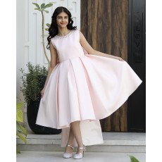 فستان سهرة ميكادو فاخر خربزي | ذيل مرصع وقصة ظهر مميزة مع فيونكة - m3778