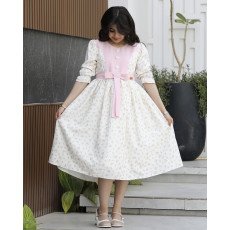 فستان بناتي زهور وردي فاتح بفيونكة خصر حديثة وتصميم فريد | سحر التجدد - 1155 فستان بناتي زهور وردي فاتح بفيونكة خصر حديثة وتصميم فريد | سحر التجدد - 1155