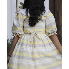 فستان بناتي مخطط أصفر ورمادي بياقة لؤلؤ | إطلالة كلاسيكية - 1149 فستان بناتي مخطط أصفر ورمادي بياقة لؤلؤ | إطلالة كلاسيكية - 1149