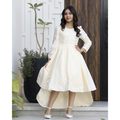 فستان بناتي أصفر مرصع باللؤلؤ والورود | قصة هاي لو مع ذيل - 1185 فستان بناتي أصفر مرصع باللؤلؤ والورود | قصة هاي لو مع ذيل - 1185