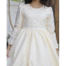 فستان بناتي أصفر مرصع باللؤلؤ والورود | قصة هاي لو مع ذيل - 1185 فستان بناتي أصفر مرصع باللؤلؤ والورود | قصة هاي لو مع ذيل - 1185