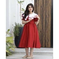 فستان بناتي أحمر مرصع بياقة "دلعة" وخصر طبقات | ألوان (أحمر، عودي) - 1166 فستان بناتي أحمر مرصع بياقة "دلعة" وخصر طبقات | ألوان (أحمر، عودي) - 1166