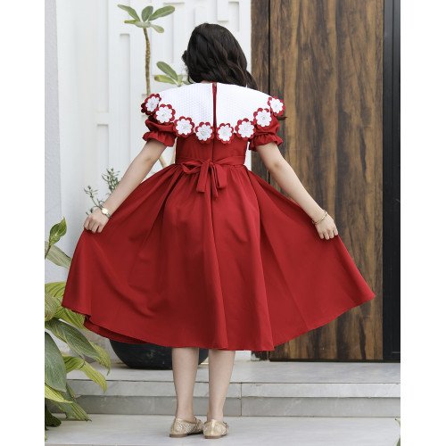 فستان بناتي أحمر مرصع بياقة "دلعة" وخصر طبقات | ألوان (أحمر، عودي) - 1166 فستان بناتي أحمر مرصع بياقة "دلعة" وخصر طبقات | ألوان (أحمر، عودي) - 1166