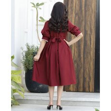 فستان بناتي عودي مرصع باللؤلؤ على الياقة والأكمام - 1167 فستان بناتي عودي مرصع باللؤلؤ على الياقة والأكمام - 1167