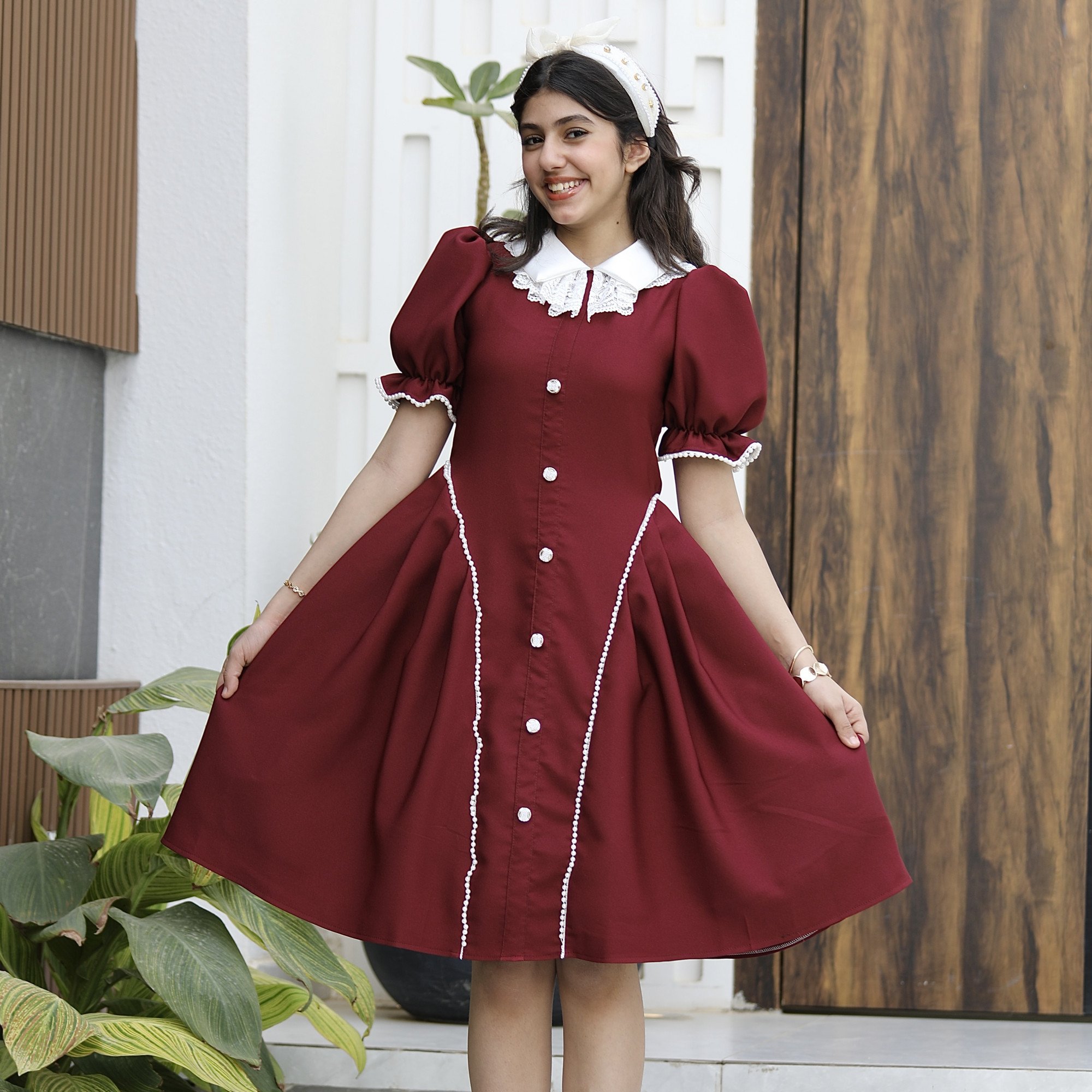 فستان بناتي عودي مرصع بالفصوص وأزرار أمامية فاخرة - 1161