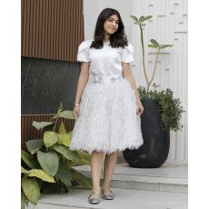 طقم بناتي تيور ريش فضي وبلوزة بأكمام مبتكرة واكسسوار رقبة - m3792