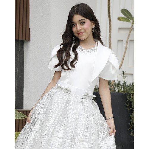 طقم بناتي تيور لمعة رصاصي بفيونكة وأكمام مبتكرة واكسسوار رقبة - M3793 طقم بناتي تيور لمعة رصاصي بفيونكة وأكمام مبتكرة واكسسوار رقبة - M3793