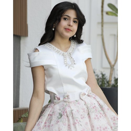 طقم بناتي تيور مورد بفيونكات وبلوزة بأكمام مفتوحة واكسسوار رقبة - M3795