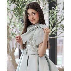 فستان بناتي تفاحي مطرز بفيونكة كتف وتنورة طبقات - M3824