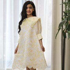 فستان بناتي أصفر مشجر بدلعة وأكمام شفافة - 1134 فستان بناتي أصفر مشجر بدلعة وأكمام شفافة - 1134