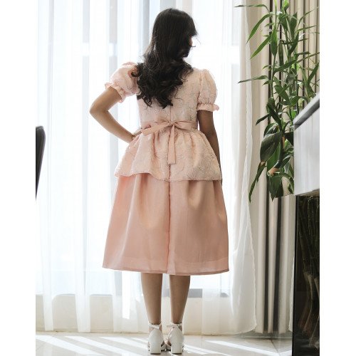 فستان بناتي مطرز بوردة بارزة على الصدر وأكمام منفوشة - 1218 فستان بناتي مطرز بوردة بارزة على الصدر وأكمام منفوشة - 1218