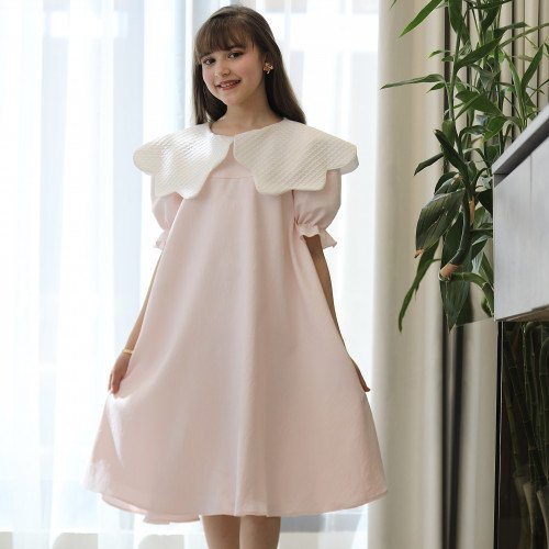 فستان بناتي مشجر ورود بتصميم خصر مفتوح ودلعة بيضاء - 1200 فستان بناتي مشجر ورود بتصميم خصر مفتوح ودلعة بيضاء - 1200