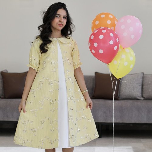 طقم بناتي فستان أبيض وجاكيت مطرز أصفر | إطلالة العيد الفاخرة - 1192