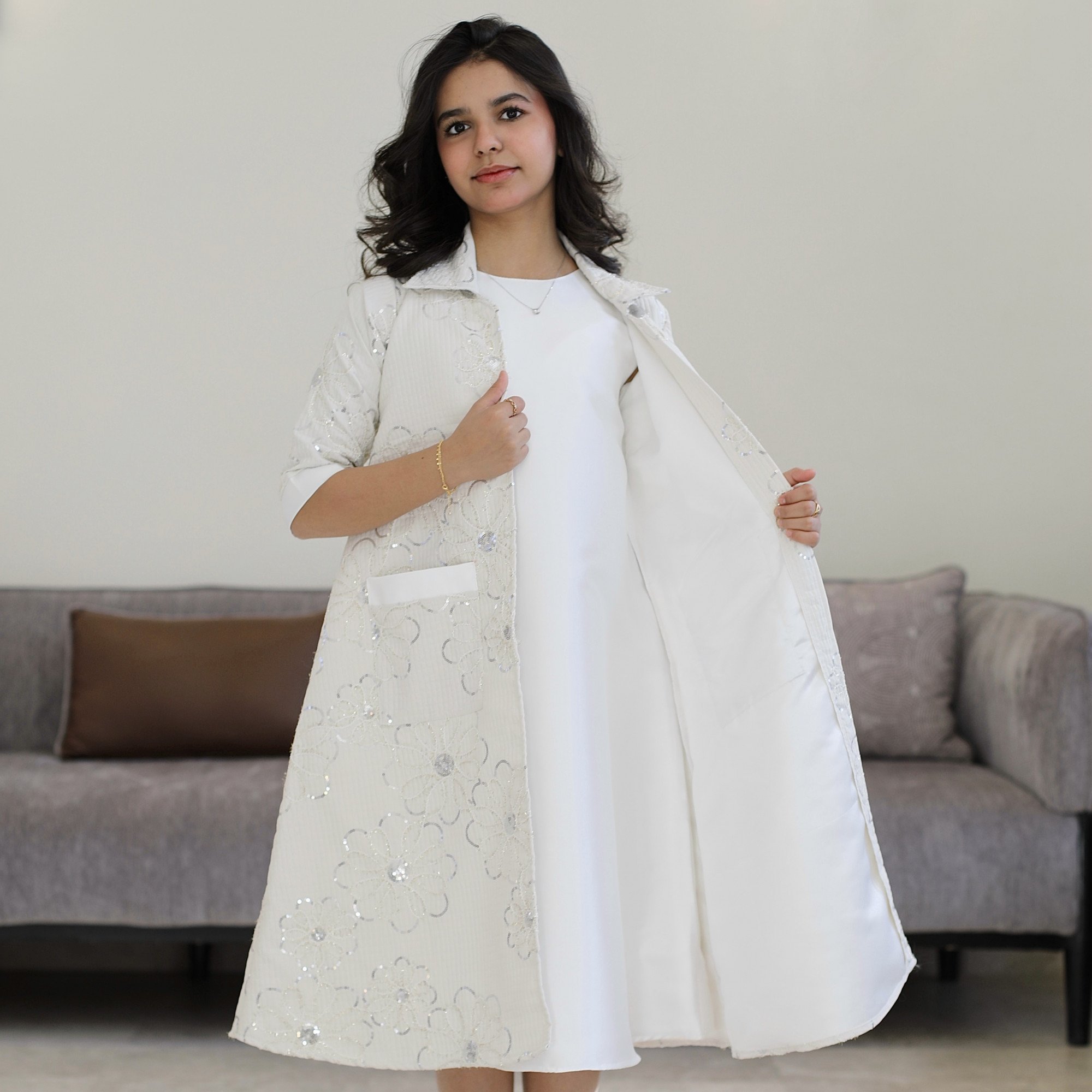 طقم بناتي سكري وجاكيت مطرز بجيوب جانبية | تصميم ملكي - 1194