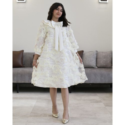 فستان بناتي أوف وايت مطرز ورود بارزة بفيونكة رقبة ملكية - 1224