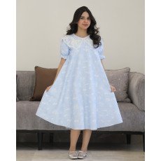 فستان بناتي سماوي مطرز مشجر بياقة فراشة ملكية وقصة كلوش - 1219