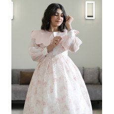 فستان بناتي مشجر وردي بياقة "دلعة" وأكمام شفافة بأزرار - M3810 فستان بناتي مشجر وردي بياقة "دلعة" وأكمام شفافة بأزرار - M3810