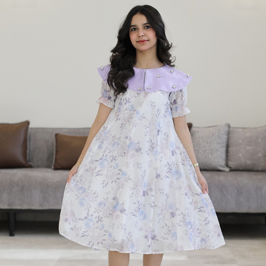 فستان بناتي مشجر بنفسجي بياقة مرصعة بالإكسسوار اللامع - M3811