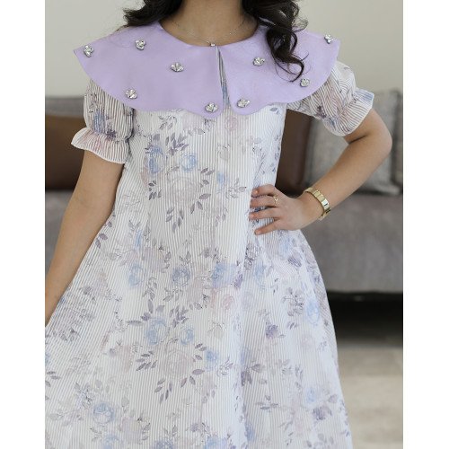 فستان بناتي مشجر بنفسجي بياقة مرصعة بالإكسسوار اللامع - M3811 فستان بناتي مشجر بنفسجي بياقة مرصعة بالإكسسوار اللامع - M3811