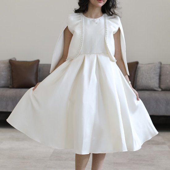 فستان بناتي سهرة ساتان أوف وايت بجاكيت (كاب) مرصع بالإكسسوار - M3804