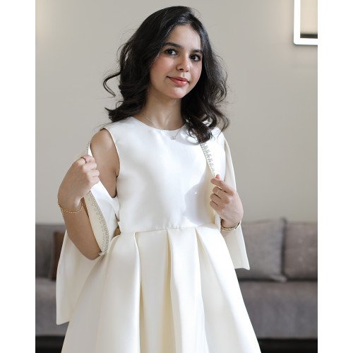 فستان بناتي سهرة ساتان أوف وايت بجاكيت (كاب) مرصع بالإكسسوار - M3804 فستان بناتي سهرة ساتان أوف وايت بجاكيت (كاب) مرصع بالإكسسوار - M3804