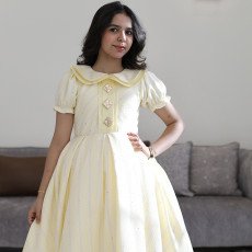 فستان بناتي أصفر للعيد مخطط بياقة مزدوجة وأزرار ديكور فاخرة - 1227