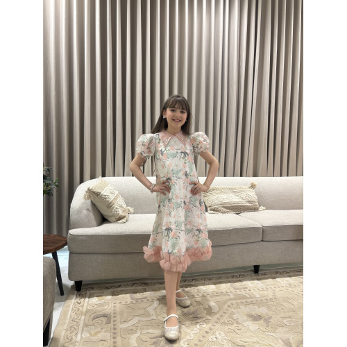 فستان بناتي مشجر زهور بياقة مرصعة بالكريستال وكشكشة سفلية - M3812