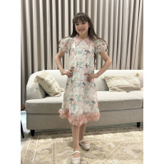 فستان بناتي مشجر زهور بياقة مرصعة بالكريستال وكشكشة سفلية - M3812